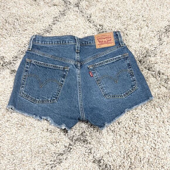 Levi Strauss & Co Women’s 501 Cutoff  Denim Jean Shorts Size 25 NEW - Picture 2 of 4